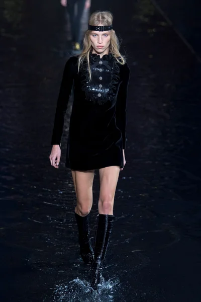 Look 8